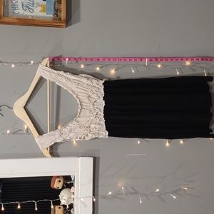 Black and White Dress​